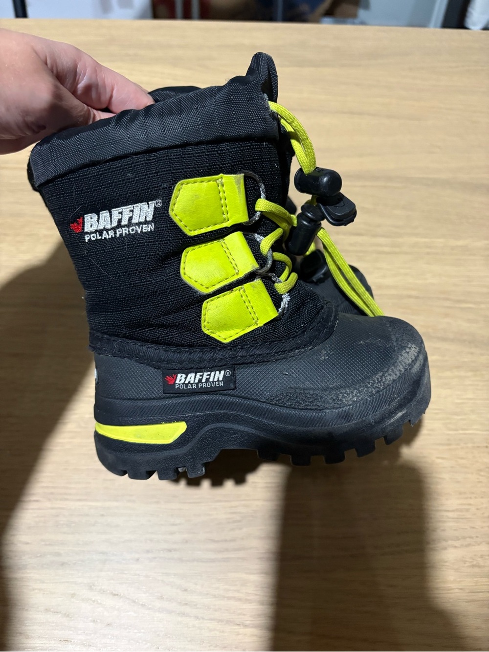 Baffin toddler winter boots size 6